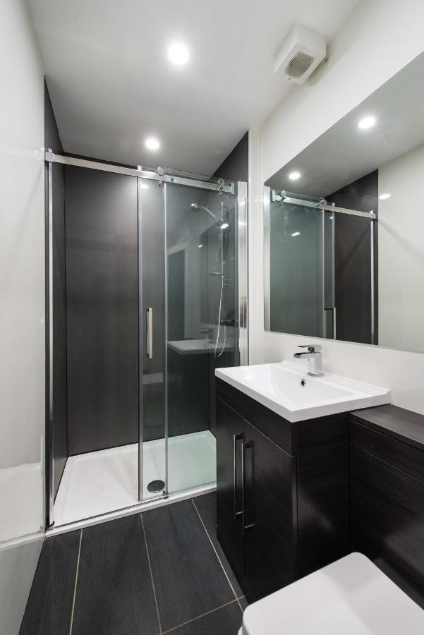 Large 1 bedroom apartment with free parking EDI Buitenkant foto